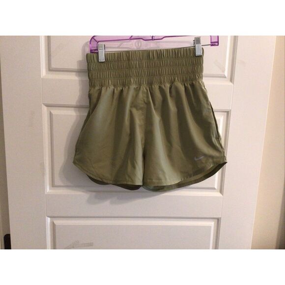 Women's‎ Nike DX6642 Dri-Fit XS High-Waisted 3" Brief-Lined Shorts Sage Green - Picture 1 of 2
